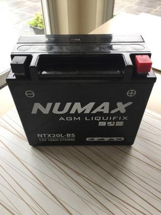 Numax Batterie Moto Premium AGM NH1220 12V 20Ah 275A - Haute Qualité Compacte