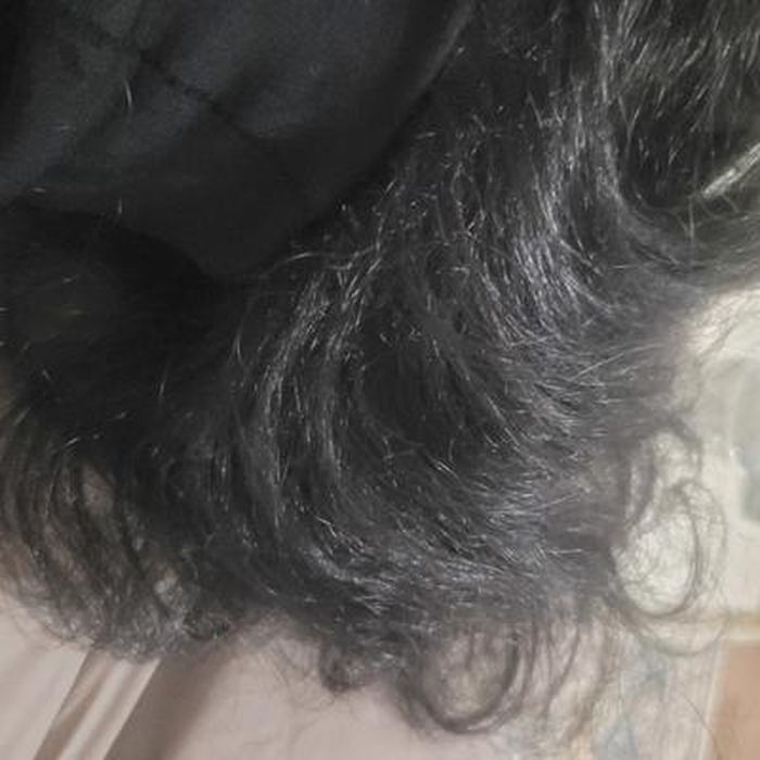 Perruque Synthétique Bouclée Noire Avec Bandeau - Taille Moyenne - Neuf Avec étiquettes