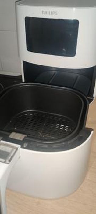 Philips Essential Airfryer, 13 fonctions préréglées, éléments compatible  lave-vaisselle, 0,8 kg, noir (HD9252/90) - Cdiscount Electroménager