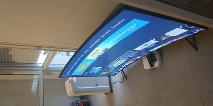 SAMSUNG UE65RU7372 TV LED 4K UHD 163 cm (65″) – Ecran Incurvé – SMART TV –  3 x HDMI – 2 x USB – Classe énergétique A+