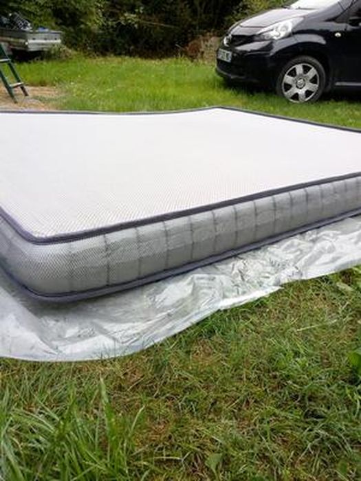 Ensemble Lit Complet November - Matelas Mémoire De Forme 16 Cm + Sommier + Tête De Lit Capitonnée - 140x190 Cm