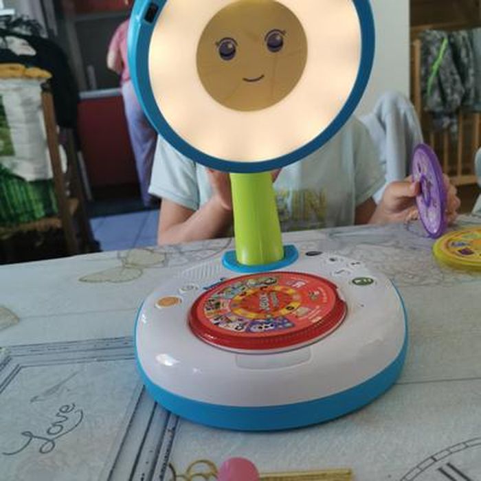 Funny Sunny, NOUVEAU Funny Sunny est un compagnon interactif en forme de lampe