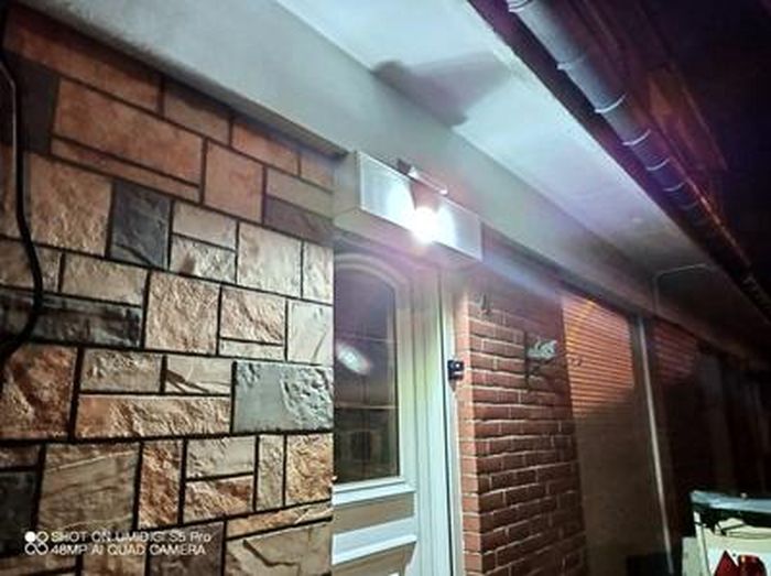 WEIRAY - Lampe Solaire Extérieur 100 led, 2 Pack éclairage Solaire Extérieur  Détecteur de Mouvement éclairage 270° étanche - Cdiscount Maison