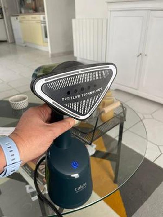 Défroisseur à Main Calor AeroSteam – Technologie OptiFlow, Résultat Fer à Repasser, Sans Planche