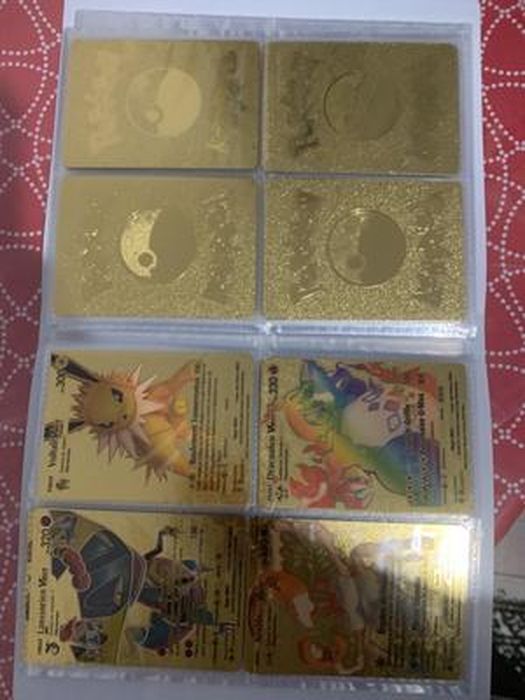 Carte Pokémon 20 Cartes Officielles Pokémon Françaises Dont 5 Brillantes, 0 Doublon Et 0 Energie