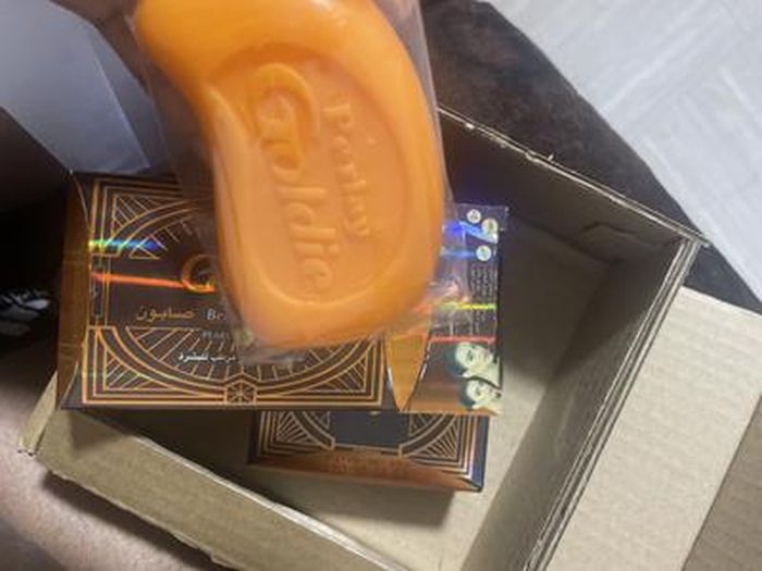 Lotion éclaircissante Golfie Perlay 550ml - Anti-taches, Pour Le Visage Et Le Corps