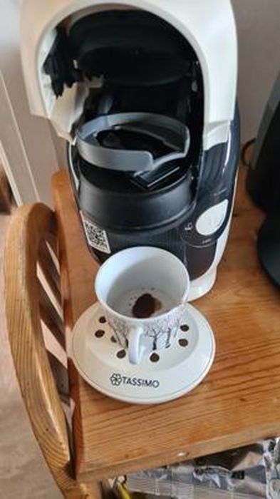 Machine à café multi-boissons compacte Tassimo Style - BOSCH TAS1107 -  Coloris Vanille - 40 boissons - 0,7l - 1400W