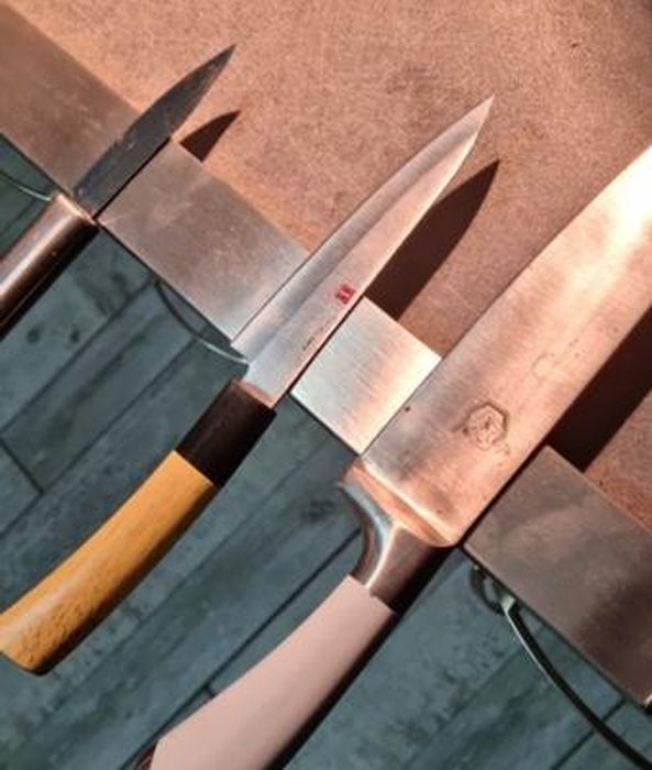 Joejis Barre Aimantée Magnetique porte couteaux 40 cm - Bambou Naturel -  Idéale pour couteaux de cuisine et ustensiles - Porte Couteaux aimanté en  bois solide : : Cuisine et Maison