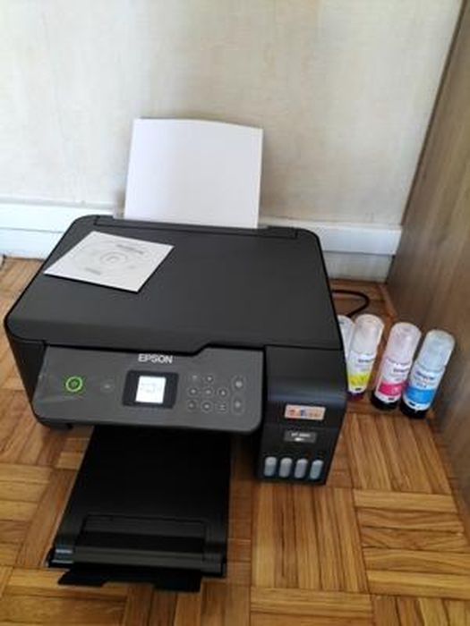 Epson Imprimante EcoTank ET-2821 avec réservoirs, Multifonction 3-en-1:  Imprimante /Scanner /Copieur, A4, Jet d'encre couleur,Wifi Direct