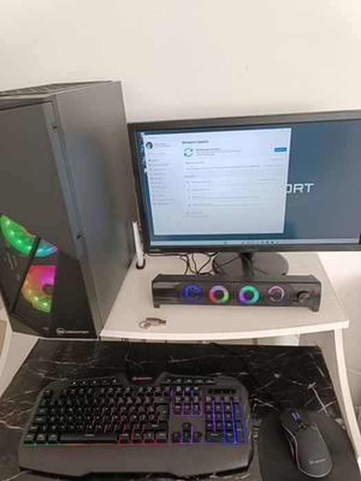 PC Gamer AURUMPC Ryzen 7 5700X + RTX 4060 8Go + 32Go RAM + 1To SSD - Sans OS - Prêt Pour Gaming Et Montage Vidéo - 3
