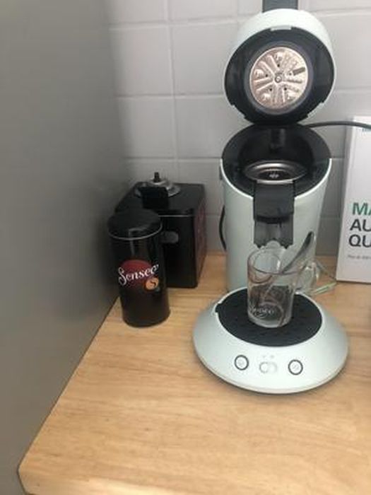 Philips SENSEO Original Plus Machine à café à dosettes, Crema Plus,  Sélecteur d'intensité Technologie Booster d'arômes, Produit vert, Noir  intense (CSA210/61) : : Cuisine et Maison