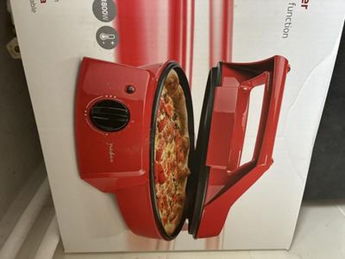 Four à Pizza Livoo Rouge 1800W - Pierre Antiadhésive, Plancha Et Grill électrique