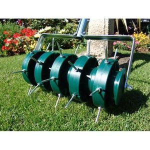 Greenkey Rouleau pelouse aérateur 30 cm 700