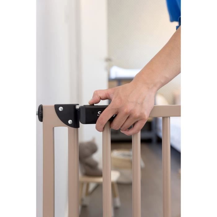 Soldes Safety 1st Barrière de sécurité Easy Close Metal 2024 au meilleur  prix sur