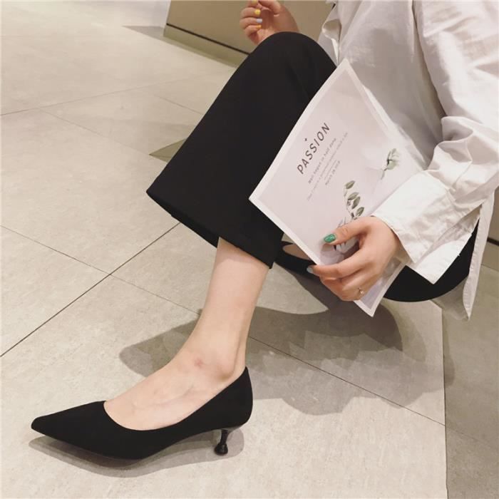 Escarpin Femme GO Talon Bas Pointu Brillant Noir Daim Nubuck Achat Vente Escarpin Femme GO Talon Bas Pointu Brillant Noir Daim Nubuck pas cher Cdiscount