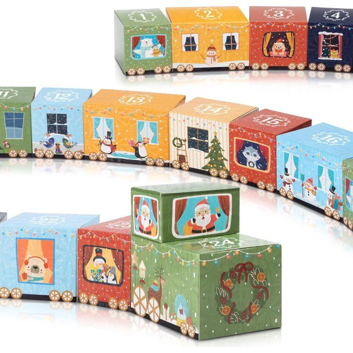 Calendrier de l'avent forêt avec des figurines animaux en bois Calendrier de l'avent forêt avec des figurines animaux en bois