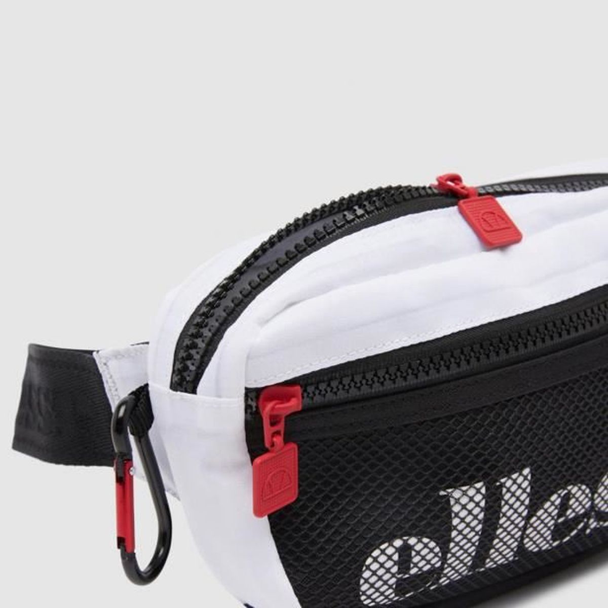 banane ellesse blanche