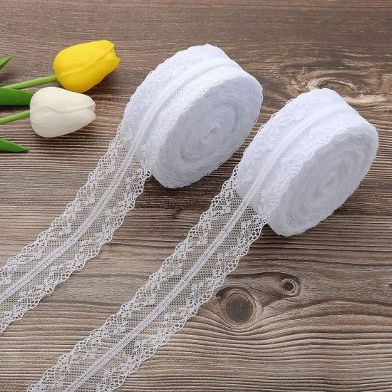 MATERIEL POUR L'ART FLORAL > Ruban Dentelle Ivoire par 2 m | Matériel d'art floral et conseils pour la décoration florale MATERIEL POUR L'ART FLORAL > Ruban Dentelle Ivoire par 2 m | Matériel d'art floral et conseils pour la décoration florale