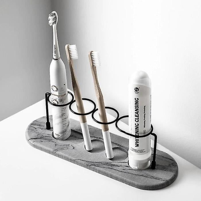 Créez une salle de bain luxueuse : la tendance dorée
