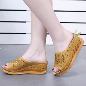 chaussures compensées jaune