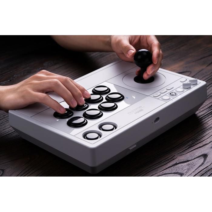 8Bitdo Arcade Stick 2.4G/USB pour Xbox Series X/S, Xbox One et 8Bitdo Arcade Stick 2.4G/USB pour Xbox Series X/S, Xbox One et