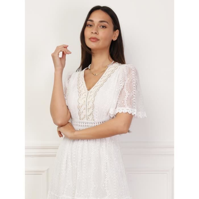 Robe Capucine Taille Unique – Beige Dentelle – Longueur Genou, Neuve