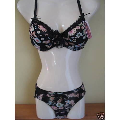 ensemble soutien gorge et culotte 85C