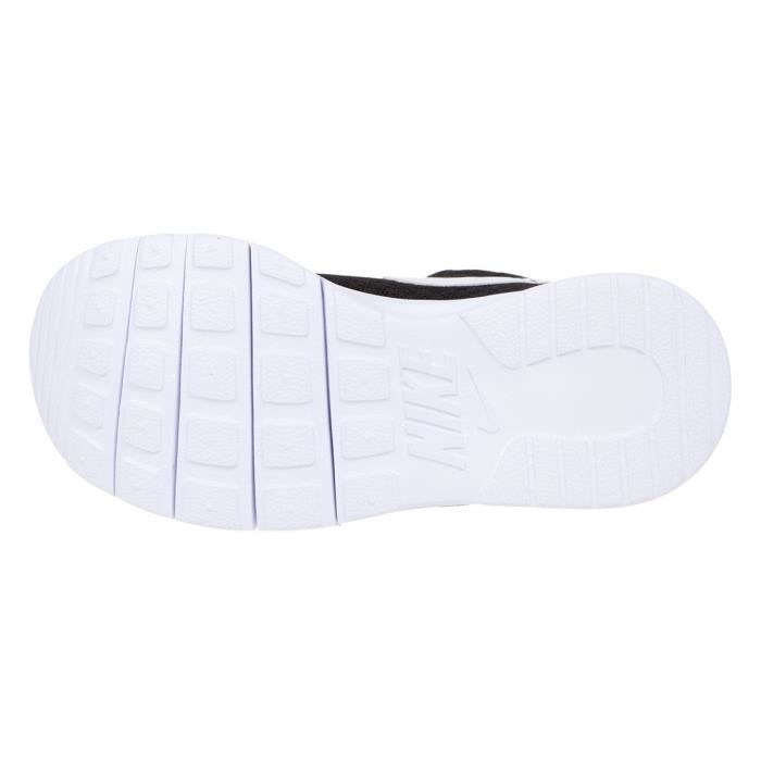 Nike tanjun noir deals et blanc