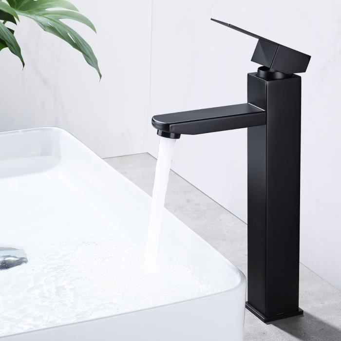 Robinet mural ext antigel Grohe avec tete sanitaire et cle - Banyo