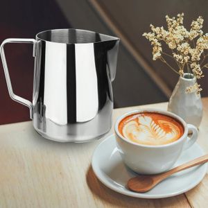 Pichet de mousse de lait 304 Cruches de lait en acier inoxydable Pichets  moussants de café Latte Art Jug pour faire du café600ml