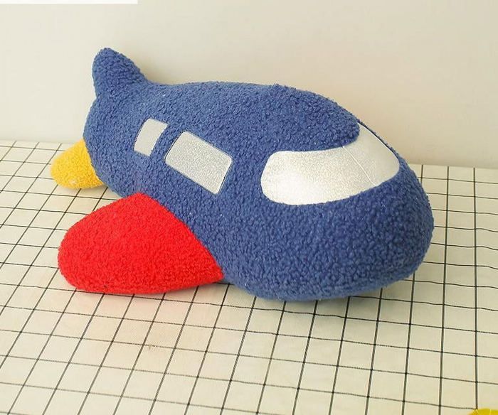 Coussin Peluche En Forme De Voiture – Jouet Décoratif Pour Chambre Enfant – Tissu Doux Et Coloré