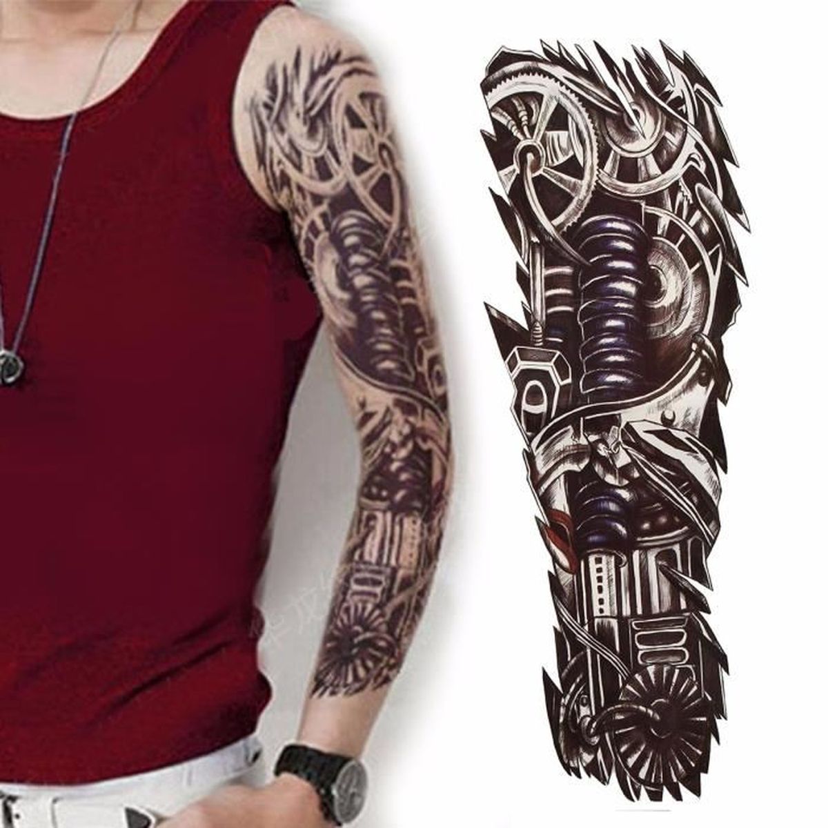 Fille tatouée montre ses orteils parfaits Fille tatouée montre ses orteils parfaits