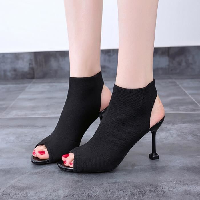 Tricot et sale talon haut