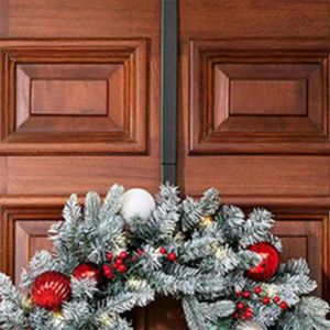 Crochet de porte de cintre de couronne pour porte de Noël, 2pcs Support de  couronne en métal, Crochet de couronne pour porte d'entrée, Crochet de  couronne de Noël au-dessus du porte-crochet de