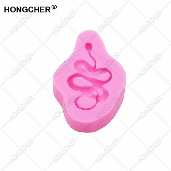 Duokon Gummy Mould 20 Compartiments Gummy Earthworm Petit Serpent Moule en Silicone pour Gâteau Bonbons au Chocolat Gummy Cake avec Pipette Violet