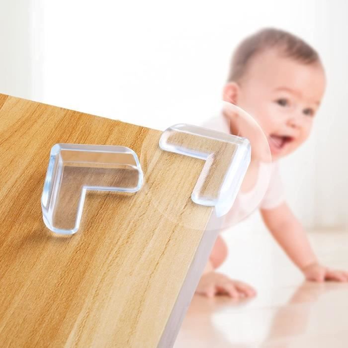 Danger Pour Bébé Frappé Le Coin De La Table. Protéger Les Enfants Du  Mobilier De Maison Protection Des Enfants Photo stock - Image du automne,  conception: 243383250