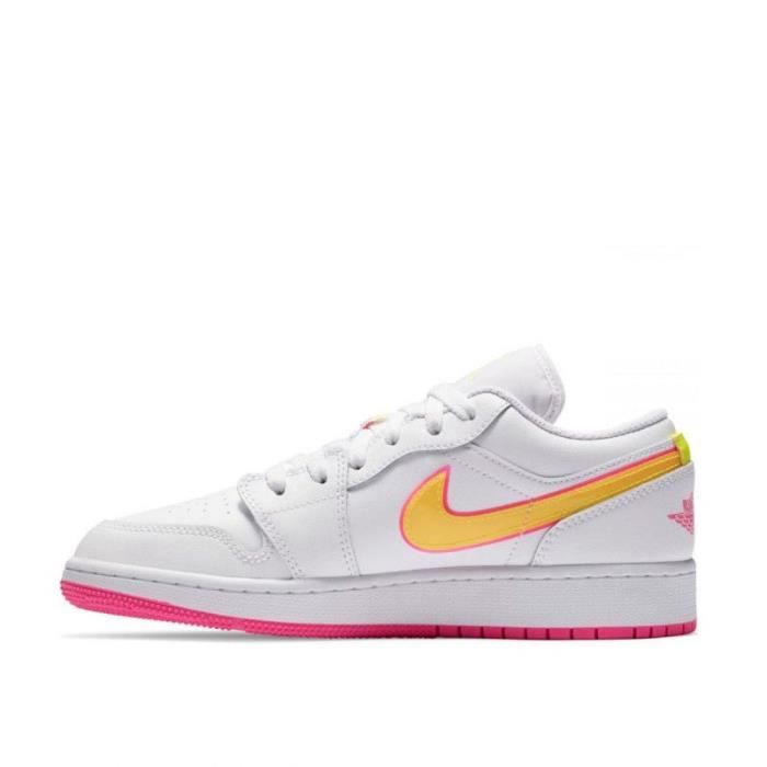 white nike jordans junior