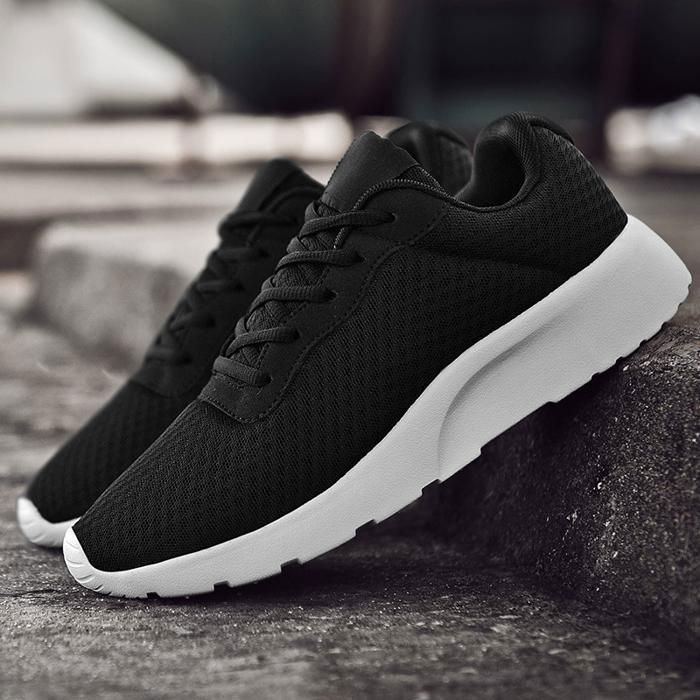 Chaussures De Sport Homme Avec Système D'évacuation D'air - Taille US 11.5 / UK 11 - Neuf Sans Boîte