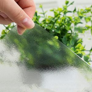 La nappe transparente, flexible et convient pour aliments