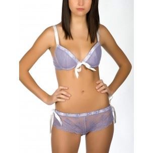 Shorty Tendresse en colori brume pour une femme en recherche de romantisme