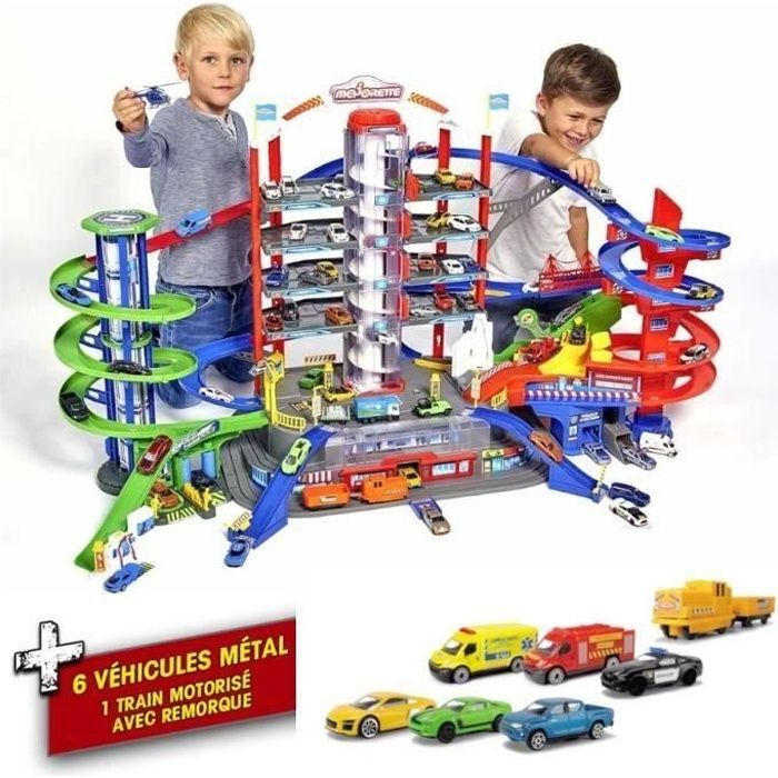 Parking garage avec accessoires (parking à plusieurs niveaux, avec 3 voitures et un hélicoptère Parking garage avec accessoires (parking à plusieurs niveaux, avec 3 voitures et un hélicoptère