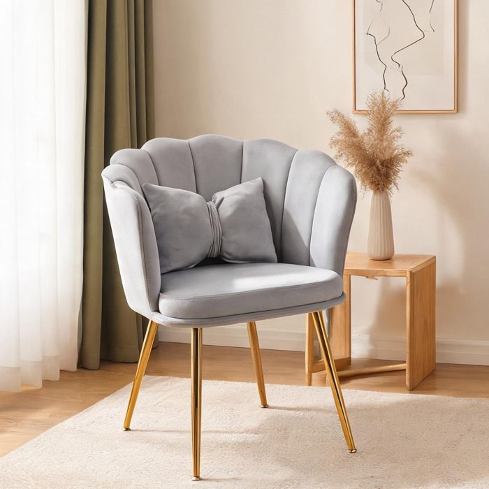 Fauteuil de salon en velours gris doux design pétale de fleur métal doré 63L x 77H po