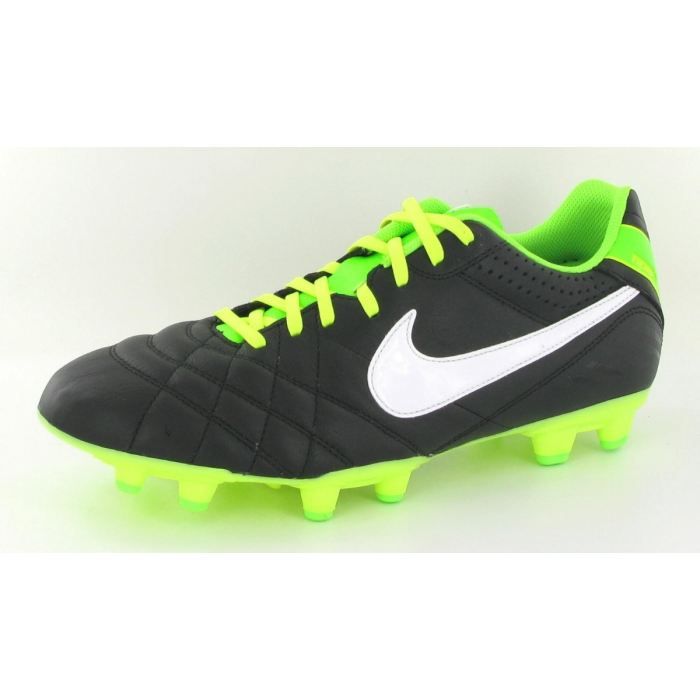 chaussure nike tiempo