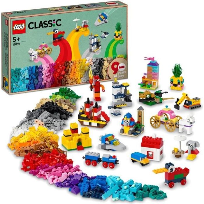 LEGO® Classic 11021 90 Ans de Jeu, Jouet de Construction avec des Modèles Emblématiques