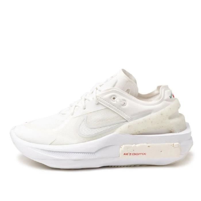 Nike Basket Nike W FONTANKA EDGE - Réf. CU1450-100. Couleur : Blanc Rouge. Détails. - Empeigne en cuir et textile. - Doublure en