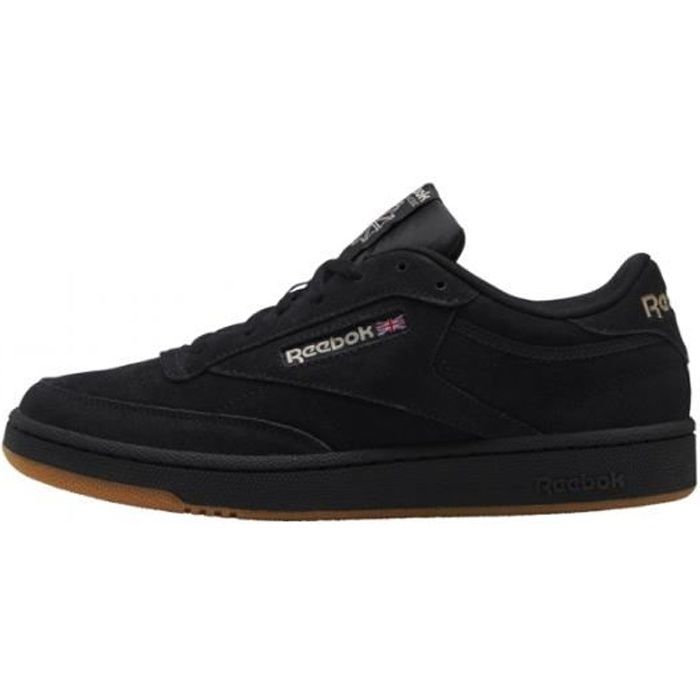 Basket Reebok CLUB C 85 - Réf. G57634. Couleur : Noir. Détails. - Tige en cuir suède. - Doublure en textile. - Patch Reebok Classic