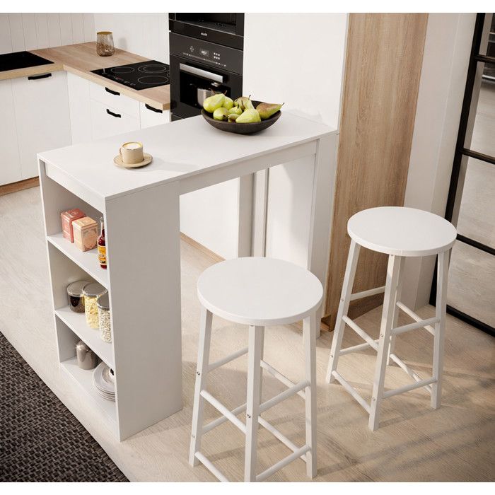 Table haute de bar avec deux tabourets 110 x 103 x 50 cm Couleur Blanc mat Table de cuisine avec 3 étagères Modèle Kyra Table haute de bar avec deux tabourets 110 x 103 x 50 cm Couleur Blanc mat Table de cuisine avec 3 étagères Modèle Kyra