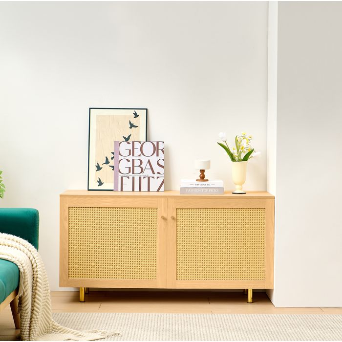 Buffet bas AESVAR 120 cm double porte en rotin tressé effet bois naturel pieds métalliques dorés