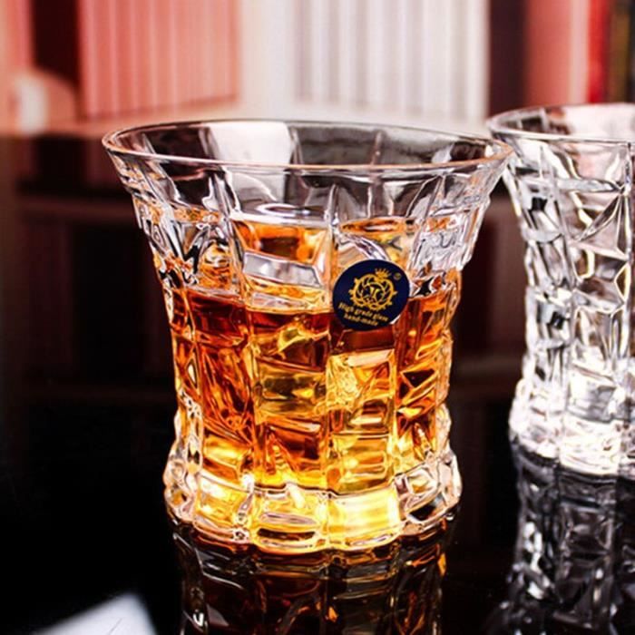 Ensemble de carafes à whisky pour homme avec 4 verres pour whisky, bourbon, rhum, scotch, ensemble de carafe à décanter transparent – Cadeaux à whisky pour homme, papa, lui Ensemble de carafes à whisky pour homme avec 4 verres pour whisky, bourbon, rhum, scotch, ensemble de carafe à décanter transparent – Cadeaux à whisky pour homme, papa, lui