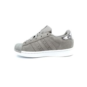 superstar toute grise